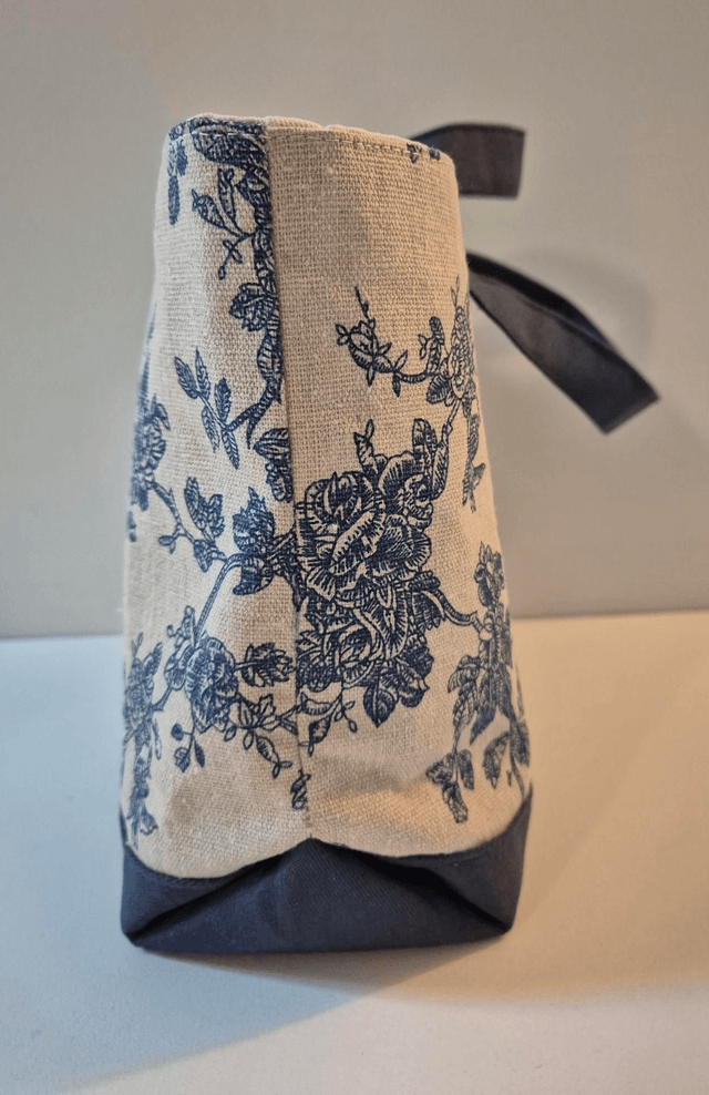 Sac en lin motifs fleurs bleues Modèle Agnès