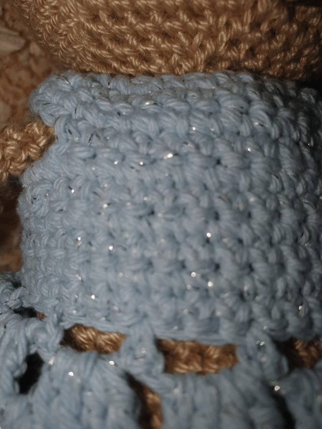 Robe princesse pour Camille Bleue effet métallisé (seule)