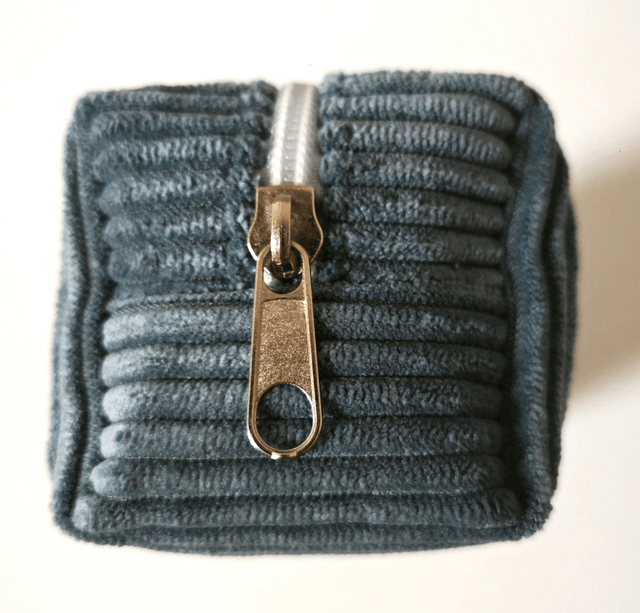 Petite trousse velours bleue