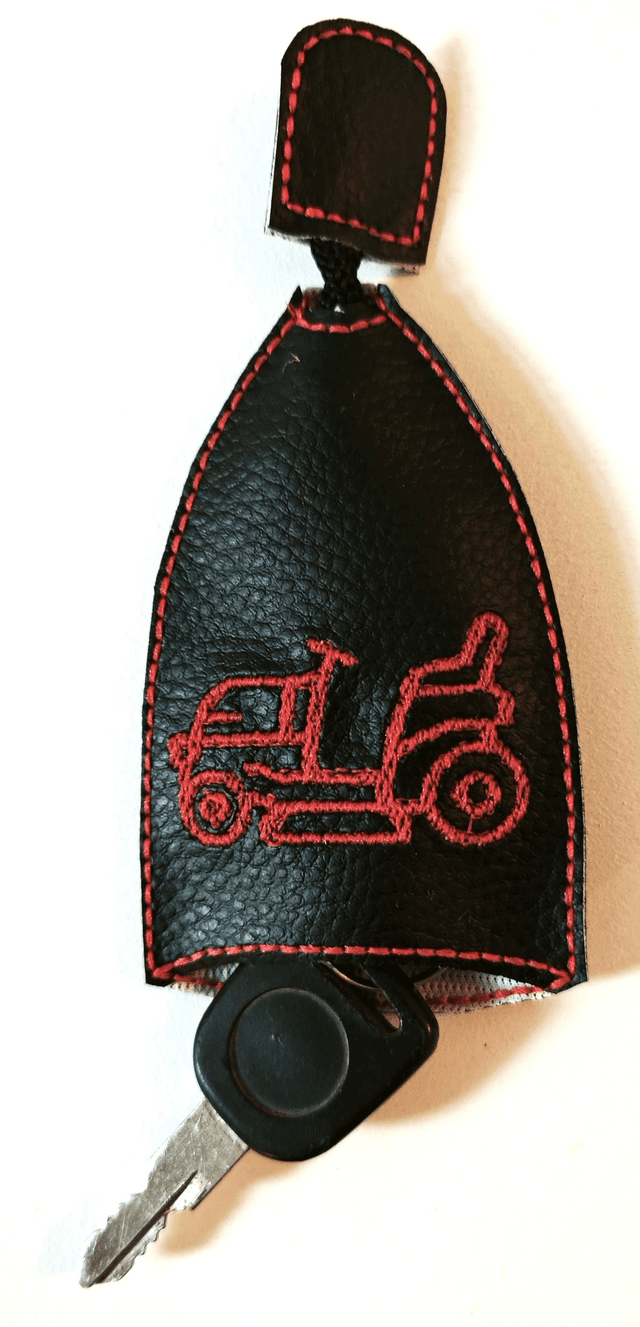 Porte clés tracteur rouge