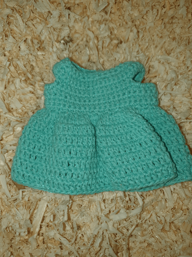 Robe princesse pour Camille aqua verde effet métallisé (seule)