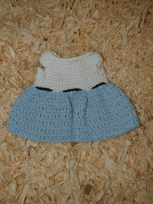 Robe pour Camille Blanche et Bleue avec ceinture (seule)